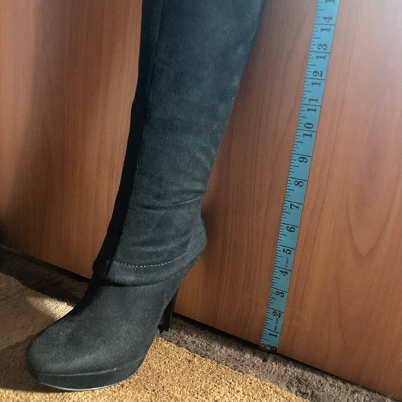 Guess Size 6 thigh high black suede platform boots - Picture 4 of 7